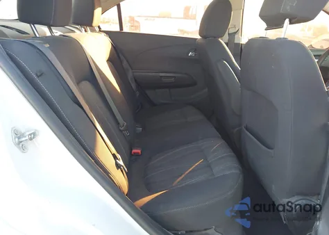 2015 Chevrolet Sonic Lt Auto z USA, uszkodzony, nr VIN 1G1JC5SH4F4144933